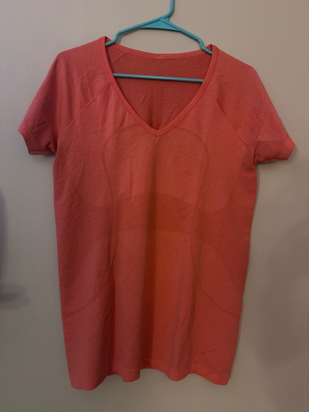 Lululemon | Swiftly Tech Orange V-Neck Shirt | Size 12